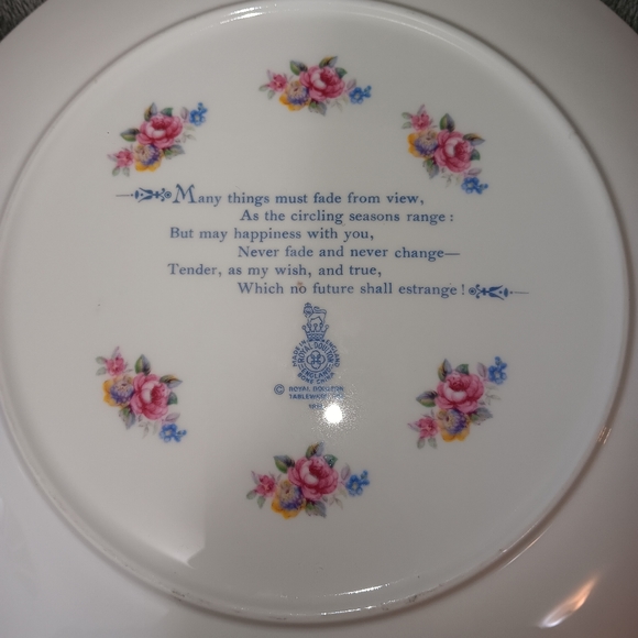 Vintage 1976 & 1977 Royal Doulton Valentine's Day Collector Plates - Picture 5 of 12